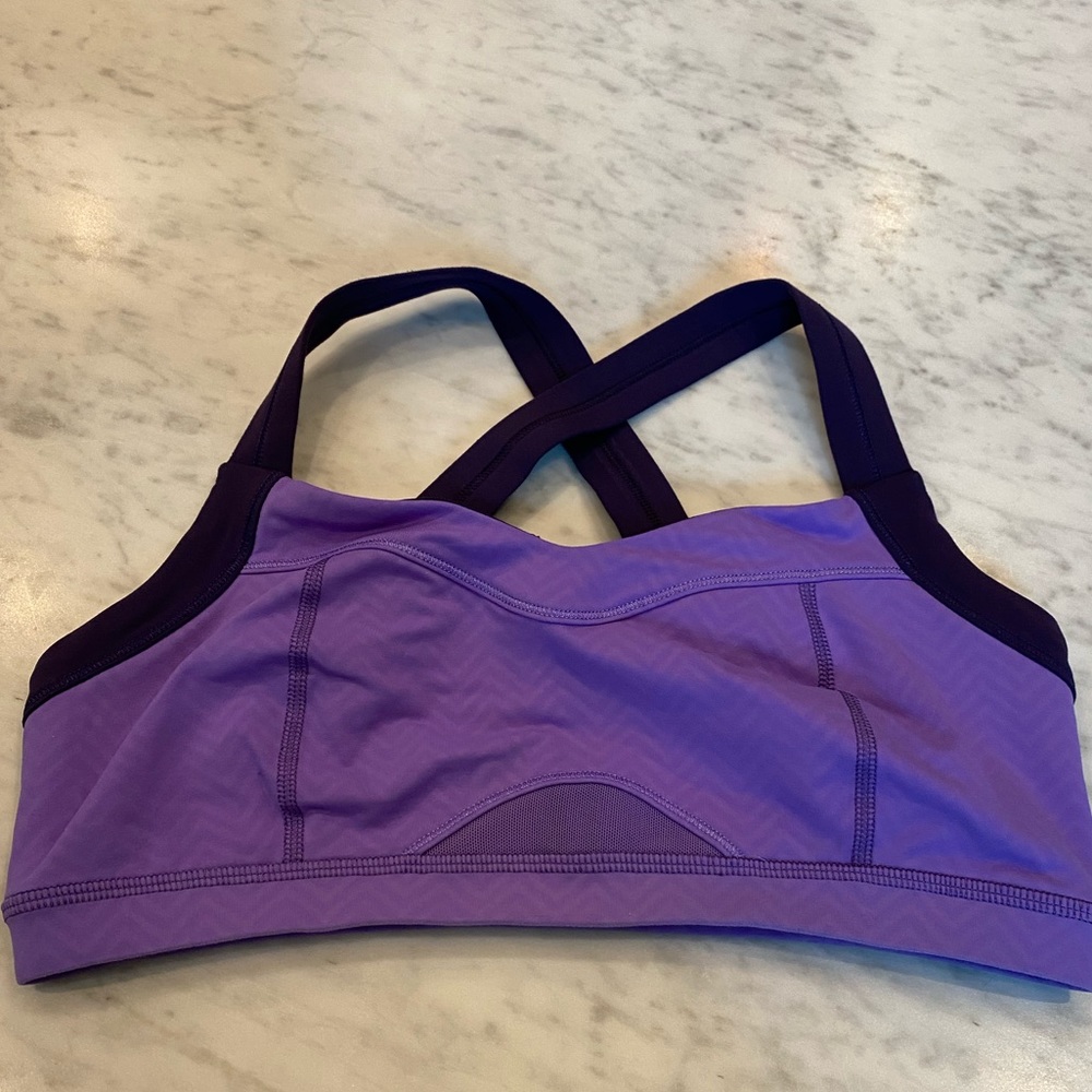 Lululemon Run: Engage Bra